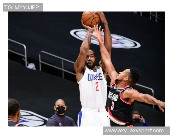 墨菲表现惊艳九投六中斩获18分5篮板3抢断三分球命中率高达80