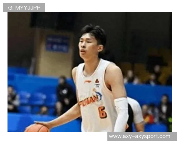 邹阳第二节狂飙18分半场8投全中三分4中4展现超强状态