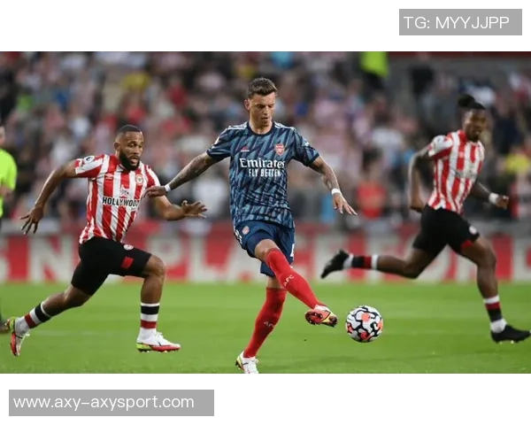 国米战胜热那亚首次独占意甲榜首位置展现强劲实力 国米战胜热那亚首次独占意甲榜首位置展现强劲实力