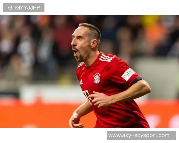 里贝里盛赞拜仁欧冠表现称球队氛围良好展现出色状态